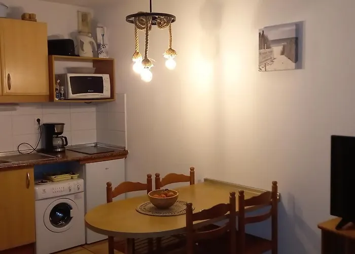 Studio Avec Piscine, 600M Plage