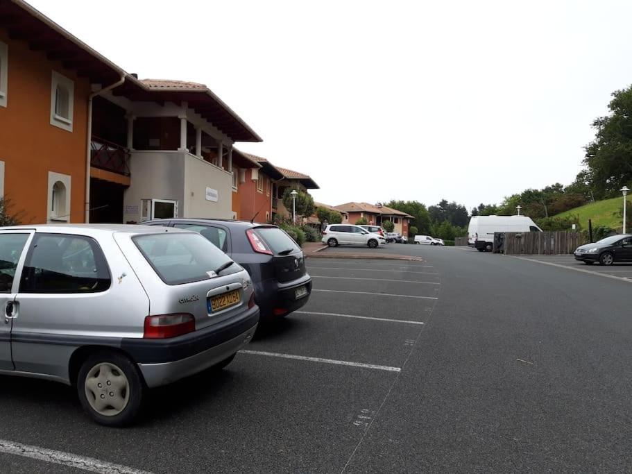 Avec Piscine, 600m